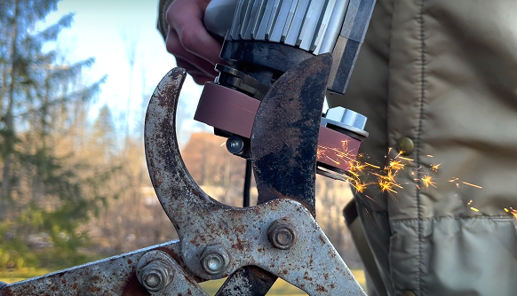 Knife sharpening video thumbnail